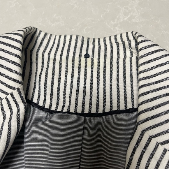 GUC Amitié Striped Blazer - Picture 7 of 7